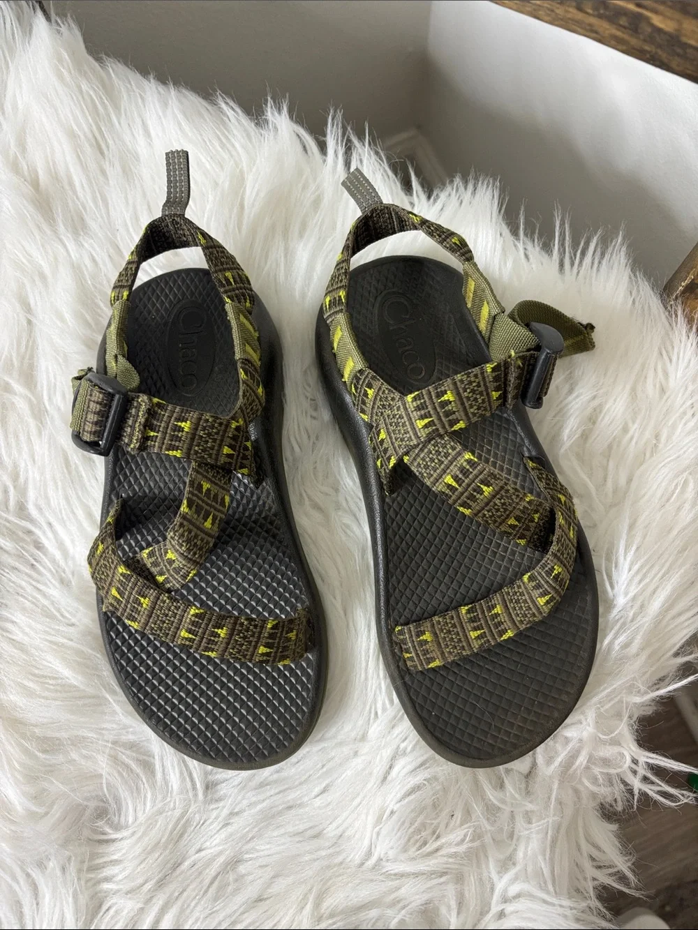 Chaco Kids Sandals in Olive and Yellow Strap Pattern Size 2